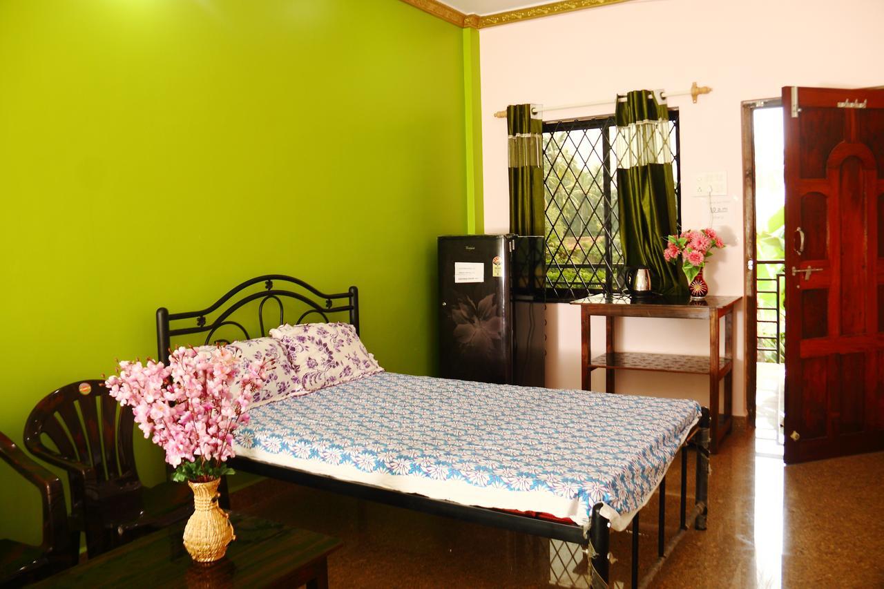 Sai Guru Guest House Anjuna Exteriör bild